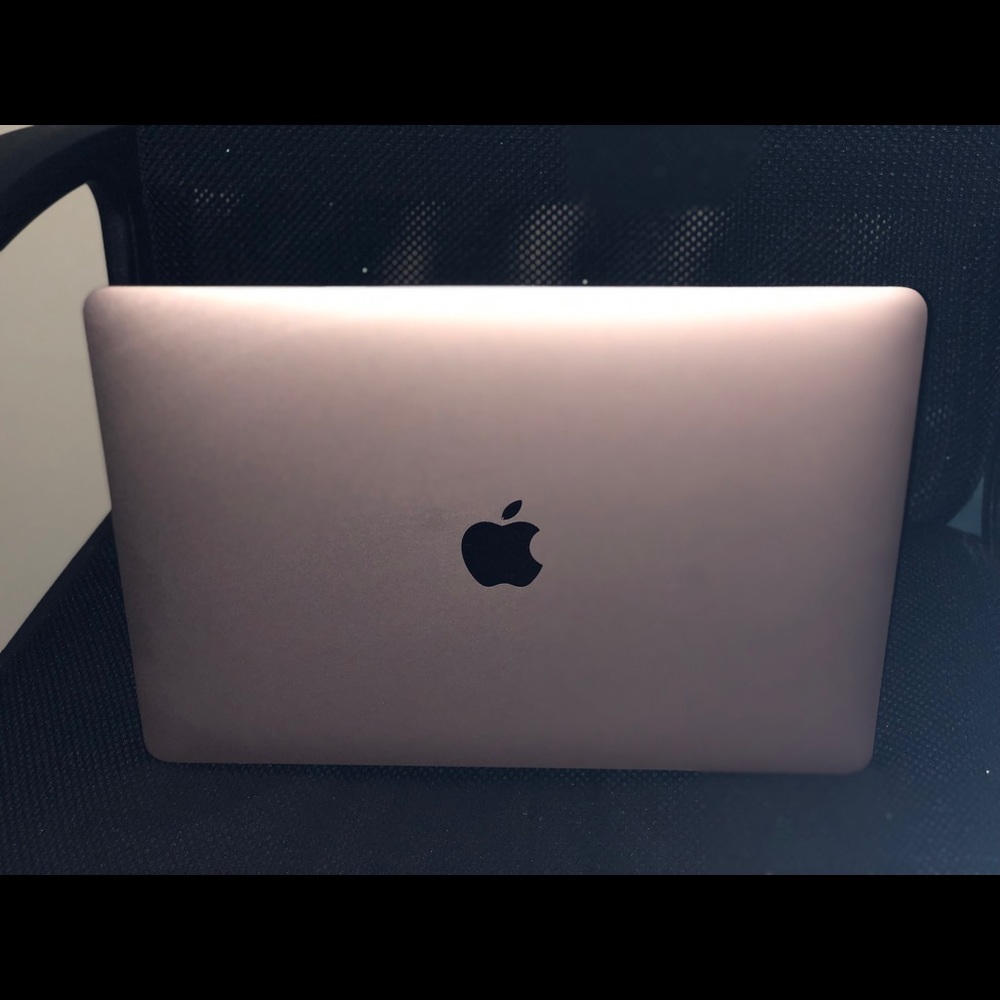MacBook Air - Picture 2 of 4